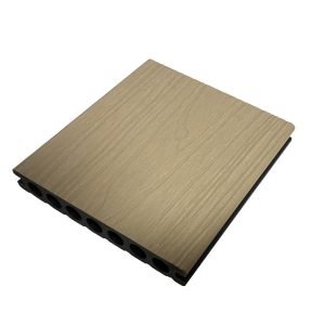 Low Maintenance Co-Extruded Decking – Perfect for Large Projects